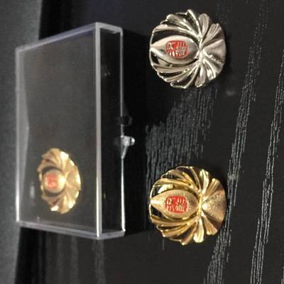 銀章廠家、鎮(zhèn)江銀幣定制與企業(yè)禮品全方位指南 定制獎(jiǎng)牌與企業(yè)形象策劃服務(wù)